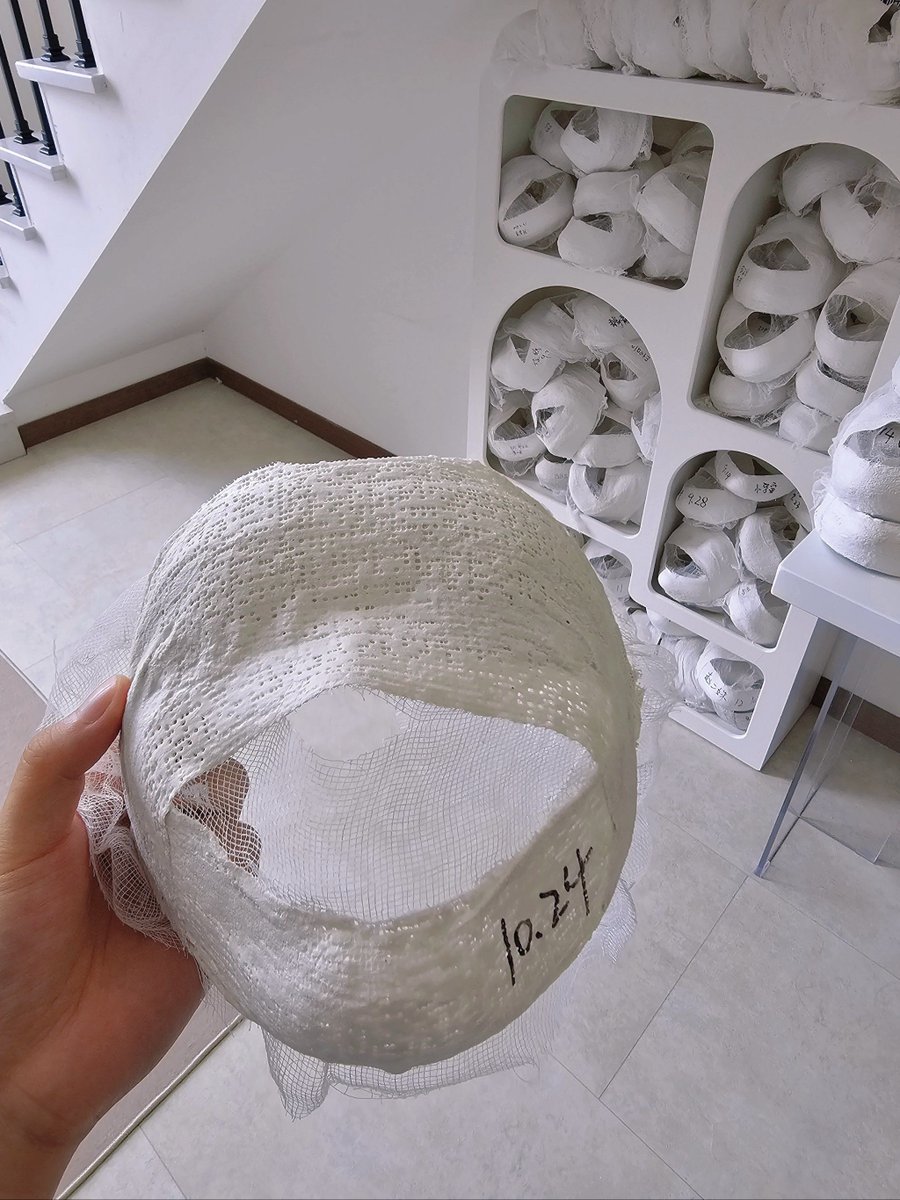 masoddenkuro's tweet photo. Terminé de doblar la ropa, y ahora disfruto de un café caliente con la tranquilidad de tener la casa ordenada. https://t.co/am8IRSPGzc
