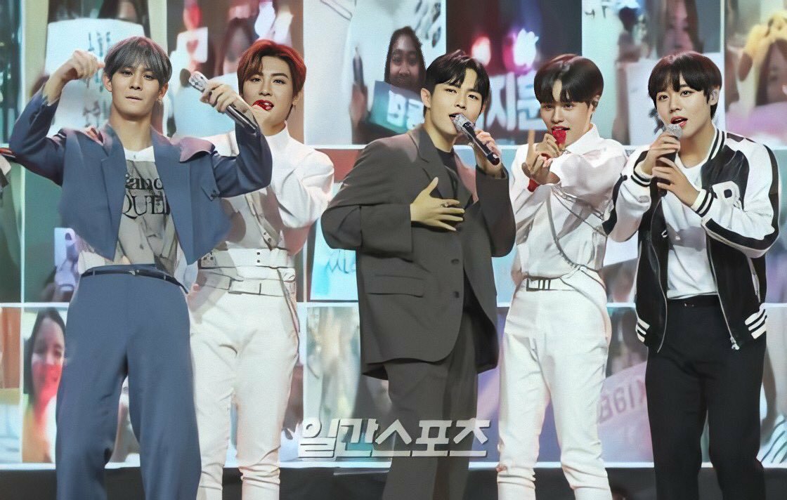 Baennycham's tweet photo. "Wanna Five" tuh UNIT TETAP nya Wanna One yaa cuma formasinya aja yang sering bongkar-pasang, sejauh ini member tetapnya sie daehwi (maklum pdd nya wanna one) 🤣🤣🤣 https://t.co/Db8bci5sfi