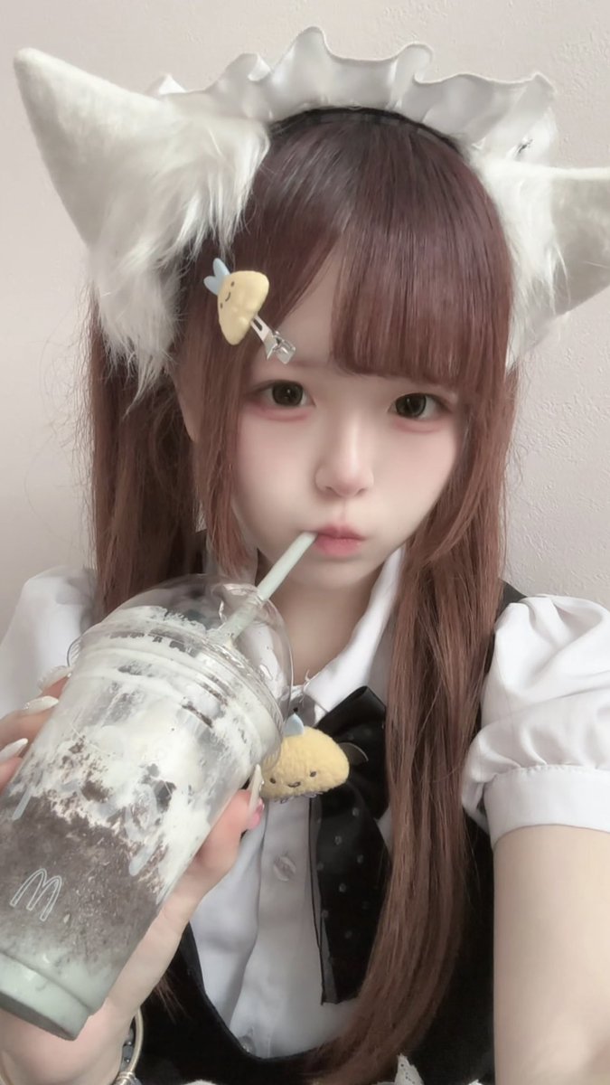 Candy____yui's tweet photo. チョコミントだいすき🍃
#メイドカフェ #自撮り界隈 #いいね返し https://t.co/1q9oi53XIL