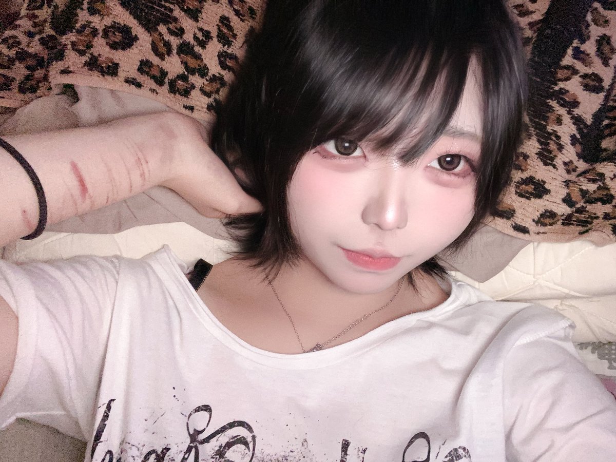 nyanmage1p's tweet photo. snow内カメフラッシュ盛れるね

 #自撮り界隈 https://t.co/0Hl8YqJrH3