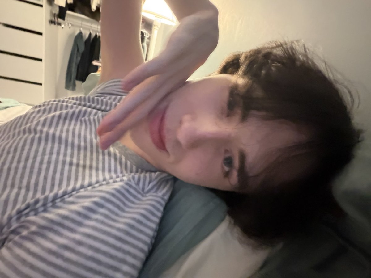 hyper3go's tweet photo. teach u how to love me https://t.co/RVti96W30y