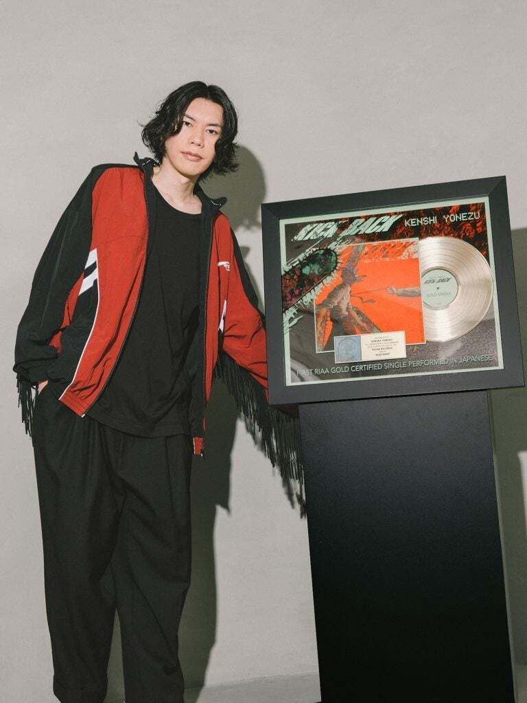 AnimeTokki's tweet photo. Kenshi Yonezu (IRIS OUT, JANE DOE, KICK BACK) is Officially appearing in the 'Look Back' Live-action Movie adaptation. https://t.co/9re3f8lIom