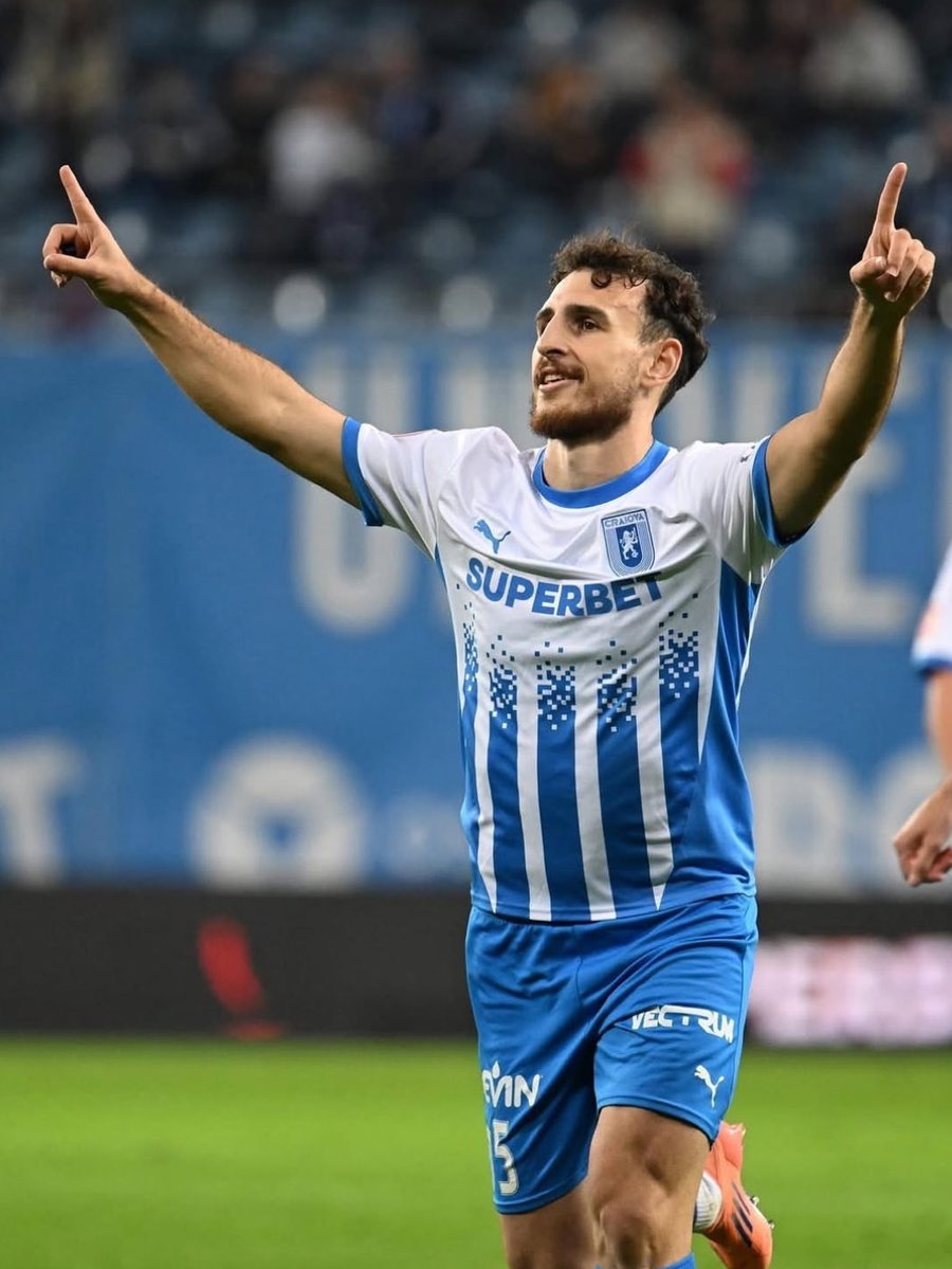 RadarCadista's tweet photo. ‼️🟡 Anzor Mekvabishvili del Universitatea Craiova interesa al Cádiz CF

➕ El mediocampista internacional georgiano de corte defensivo y organizador es uno de los muchos candidatos que maneja la directiva amarilla para esa posición. https://t.co/GfuTa2n6xB
