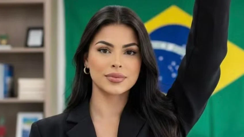 OrestesBrasil's tweet photo. A ovelha velhaca no partido dos lobos.

A candidata trans a deputada federal pelo PL (???), famosa por criticar programas sociais na internet e falar mal de quem recebe Bolsa Família, é beneficiária de programas sociais desde os 18 anos.

Ela aparece como beneficiária do Bolsa Família e do Gás do Povo desde 2018, conforme dados do Portal da Transparência. Segundo reportagem do Metrópoles, de 2018 a 2023, ela teria recebido aproximadamente R$ 21.000 dos 2 programas, segundo os registros oficiais.

A candidata do PL gravou um vídeo se justificando, falando que recebeu o benefício do Bolsonaro e que estava necessitando na época. Só que o inelegível começou a desgovernar em 2019 e ela começou a receber em 2018. No fim das contas, enquanto ela cospe no prato, quando estava necessitada, foi a política do Lula que a salvou.

Honestidade é pecado para os bolsonaristas.