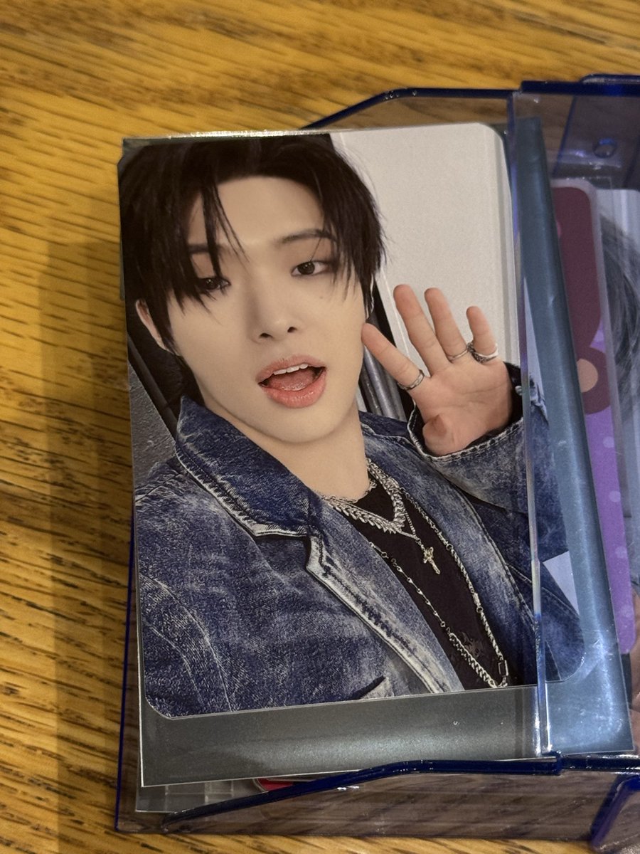 Yno0sw's tweet photo. ATEEZ アチズ LIGHT THE WAY トレカ 入場特典 交換

譲:ミンギ
求:ユノ

日比谷にて手渡し希望
7時過ぎまで日比谷にいます！ https://t.co/12SZAoVx4i
