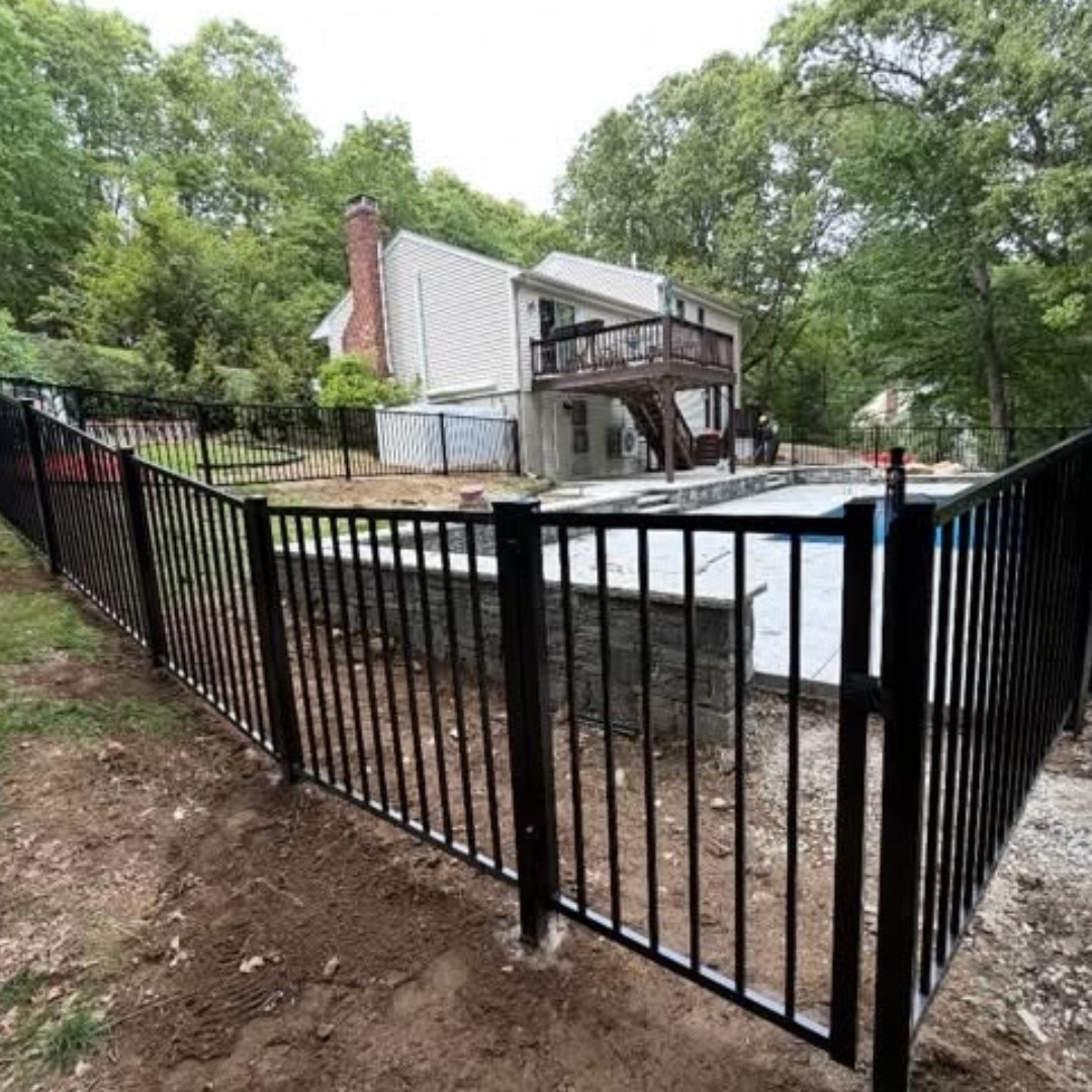 ArrowFenceCoInc's tweet photo. Creating backyard memories with a pool is a dream come true. Every family memory you capture will always be framed with a great #ArrowFenceCoInc. 

#BackyardDesign #FenceInstallation #OutdoorLiving #YardGoals #PropertySafety https://t.co/2i8AHSgYfJ