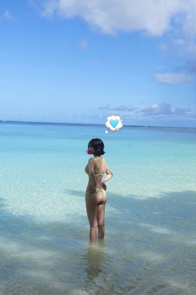 _manaka_shida_'s tweet photo. オフショット👙⛅️
初回限定版の受付は
8月23日(日)までです✨
https://t.co/USm4OEzzgG https://t.co/aS8n0YIkmd