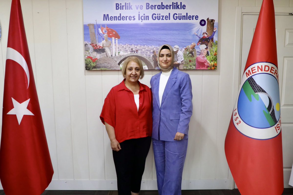 DilekBuyukdag's tweet photo. 📍Menderes Belediye Başkanlığı 

Menderes Belediye Başkanvekili olarak seçilen Sevgili Asuman Şen’e AK Parti Genel Sekreterimiz Sn Eyyüp Kadir İnan, İl Başkanımız Bilal Saygılı ve Milletvekillerimizle birlikte hayırlı olsun ziyaretinde bulunduk.

Menderes’imiz için eser ve hizmet belediyeciliğinin kapısını aralayacak bu yeni dönemin ilçemize ve hemşehrilerimize hayırlı olmasını diliyorum. 

İl Kadın Kolları Başkanlığım döneminde Menderes’te birlikte yol yürüdüğümüz Sevgili Asuman Başkanımıza görevinde başarılar diliyorum. 

@AkMenderesAk 
@Menderes_Bel 
@akkadinmenderes