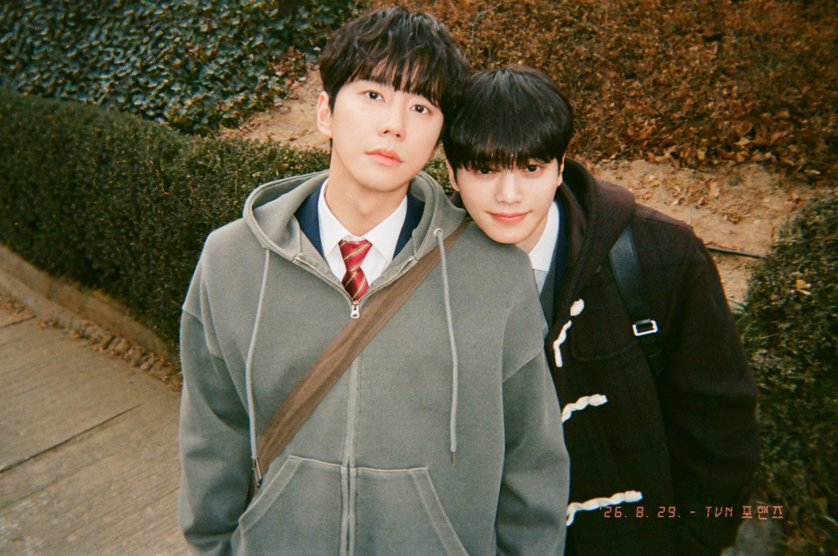 2eejy's tweet photo. <포핸즈> 최정요 필카 #이준영 https://t.co/hCVJg7zEEO