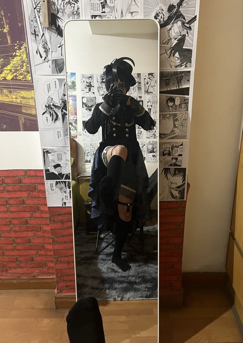 oujijidetuite's tweet photo. 夏尔少爷私底下竟然是这样的一条不知廉耻的骚逼贱狗，真应该用狗项圈栓起来当一条供人发泄排便的人肉厕所飞机杯才对 https://t.co/bveYctJD9A
