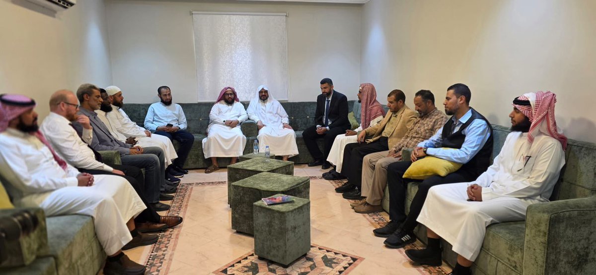 tabasa529243's tweet photo. ضمن مشروع "مراحب"، استقبلت جمعية طابة لخدمة ضيوف الرحمن بالمدينة المنورة نخبةً من معلمي مدارس الخندق الأهلية، في إطار حرص الجمعية على تعزيز التواصل مع الجهات التعليمية والمجتمعية.
وتضمن اللقاء تعريفًا بالجمعية وبرامجها في خدمة ضيوف الرحمن، ومحاضرة إثرائية عن فضل المدينة المنورة.. https://t.co/MJNr2IAaqY