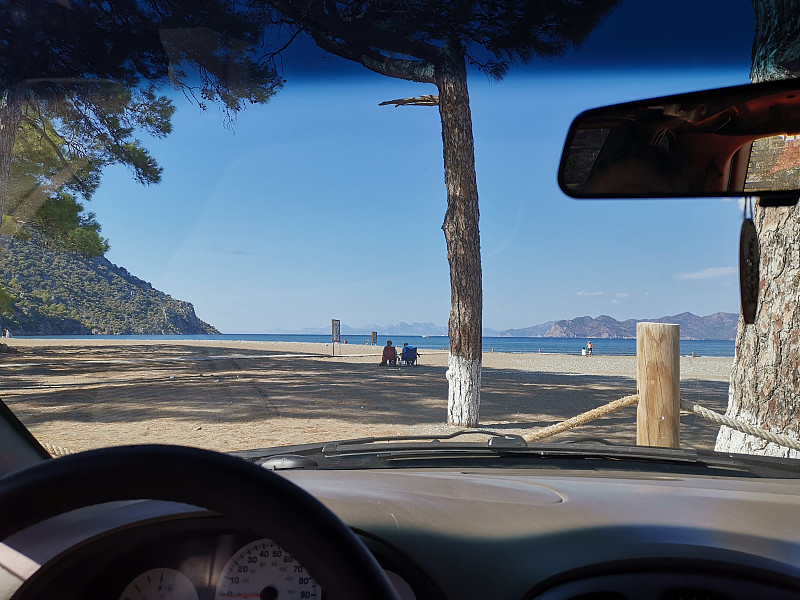 casey_gemmell's tweet photo. Road trip day 1: Sun up, snacks packed, and heading to the coastal lookout—can’t wait for the salty sea breeze!， https://t.co/OBnOs1WAVS