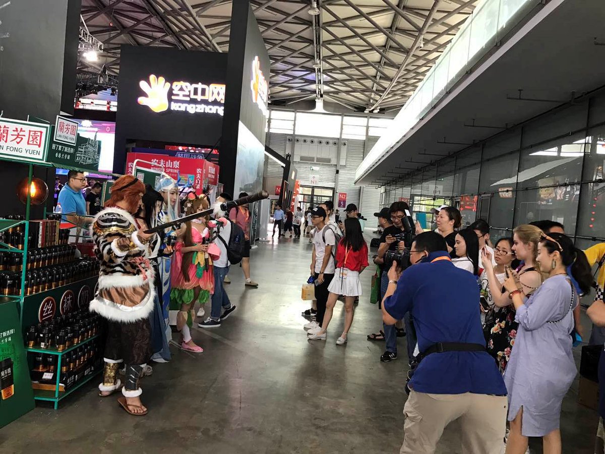 GhostBobBoolin's tweet photo. Had an absolute blast at today’s comic con! Met so many amazing cosplayers, scored exclusive merch and took tons of pics—10/10, will be back next year!， https://t.co/GCbYn1U554
