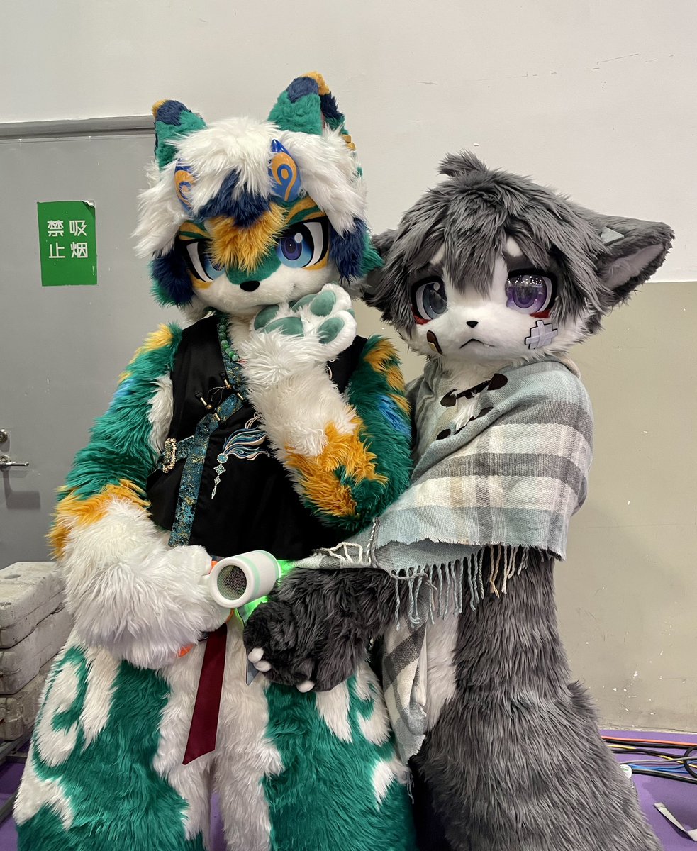 Azeta_uwu's tweet photo. SFF合影2 https://t.co/FRJ9OeakrN