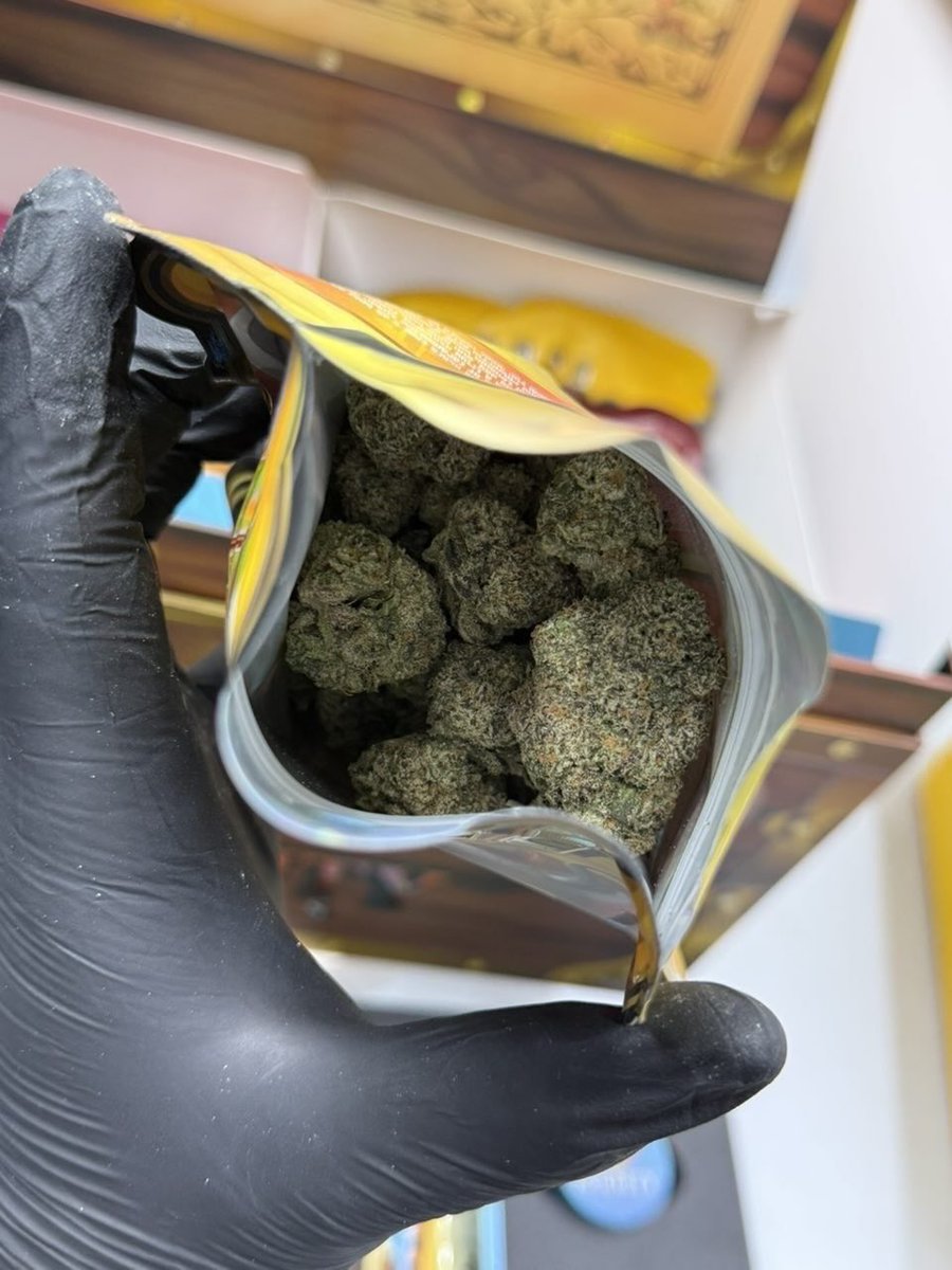 WEEDLONDON2_'s tweet photo. Cali Weed in Uk Vapes Candy Edibles 🍭 in Lancashire Hampshire Suffolk Hull Burnley Bedfordshire Plymouth Sunderland Stafford Sandwell Norwich Derby Swansea Preston Cardiff Brighton England https://t.co/CnsJoFgNRI