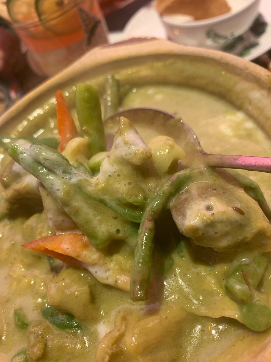 xa_di35873's tweet photo. Craving vibrant Thai flavors today Dive into our homemade green curry with fragrant jasmine rice and crispy Thai basil—spiced just right for your weekend! https://t.co/hgA6YZFBxa