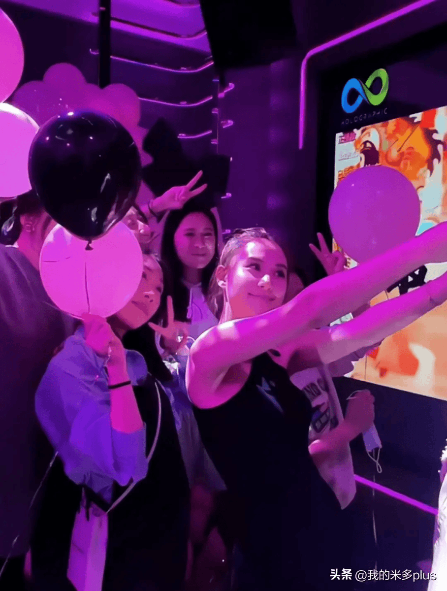 ts_seng's tweet photo. Karaoke night just hit different! Belting your faves with crew, mic in hand, zero vibes off only pure fun https://t.co/O0dwzam248