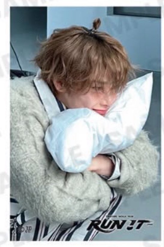 innieveneta's tweet photo. his heart hair 🧸🎀🍞⭐️ https://t.co/nQdVMfYhOO