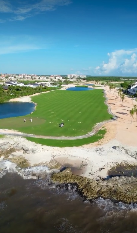 javiernoguera66's tweet photo. @capcana Ciudad Destino, amplía apuesta por el golf con el campo Las Iguanas y el respaldo de @jacknicklaus https://t.co/BEdjv81hRI @Jsuberom @fedogolfrd @LAAC_Golf @FiebredeGolf @GolfDigest @GolfChannel @ADOTURD @yerikperez @miderec_rd @TurismoRD @DavidColladoM https://t.co/fjP6VSubFJ