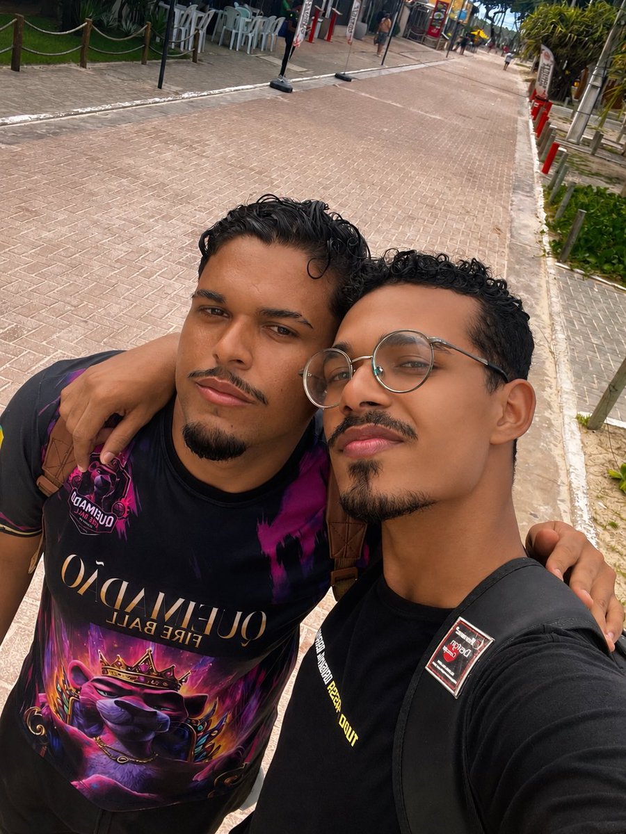vieiirafenty's tweet photo. como começou / como estamos agora https://t.co/fJwBzgQn2s