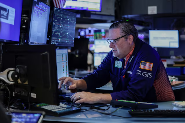 Invest_Wisw's tweet photo. Aug 20 (Reuters) - The main U.S. indexes opened ​lower on Thursday ‌as a rebound in government bond ​yields hurt sentiment, ​while retail bellwether $WMT Walmart's ⁠ ⁠rare sales ​miss disappointed investors. https://t.co/Zmwh1luEjt