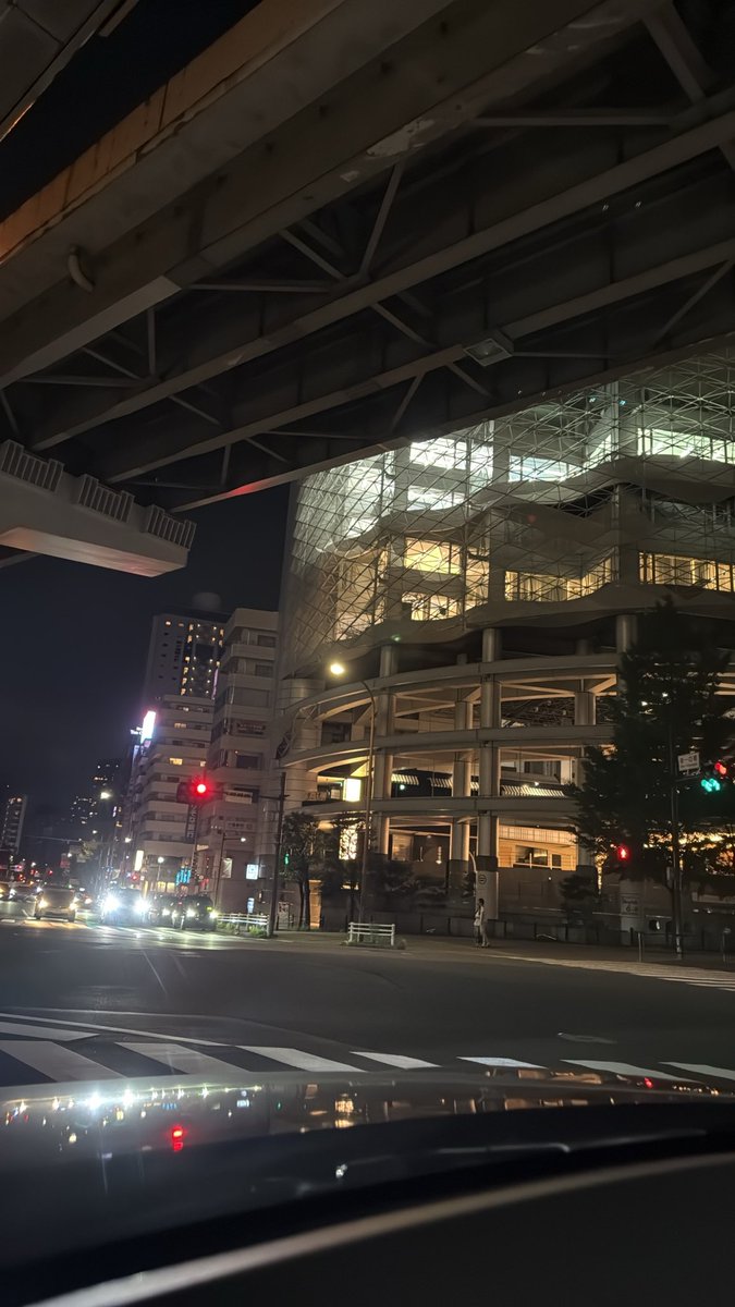 Carly_97_'s tweet photo. 六本木🌆🍻 https://t.co/u7XWHzEC9o