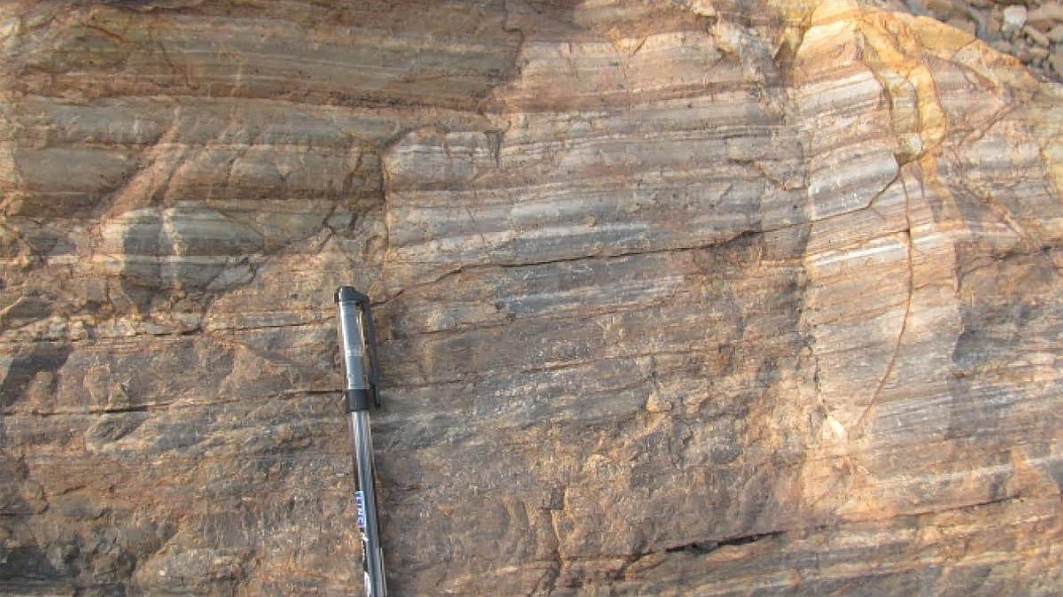 Indianinfoguide's tweet photo. 🚨Researchers have found a 3.5-billion-year-old layered rock formation in Jharkhand,India that may hold oldest signs of life on Planet. https://t.co/FNEMCOhN1U