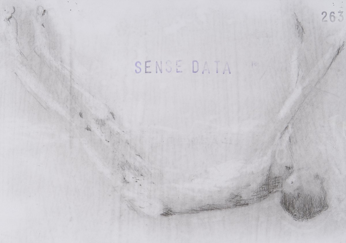 articketBCN's tweet photo. El buit és precisament l’indici de la seva desaparició ⚪

A “De intactu” del @MuseuTapies, la memòria, la melancolia i la ferida es transformen en imatge, convidant-nos a pensar en el poder del llenguatge visual més enllà del que mostra.

https://t.co/q1cfOzidvz https://t.co/6hnImbvSqY