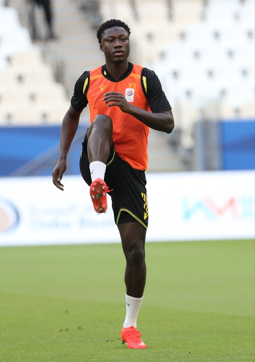 QatarSportClub's tweet photo. 🔋💪🔥
#الملك_قطراوي | #قطر_الوكرة | #QatarSC https://t.co/VpMgZczLUV