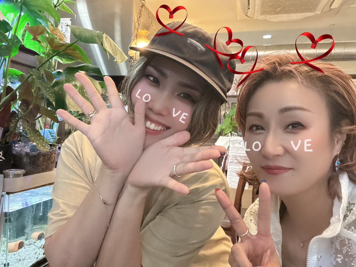 Kao021077's tweet photo. また行こなww
トイくんTシャツ似合い過ぎて草🌱 https://t.co/WuYNqEkTM7