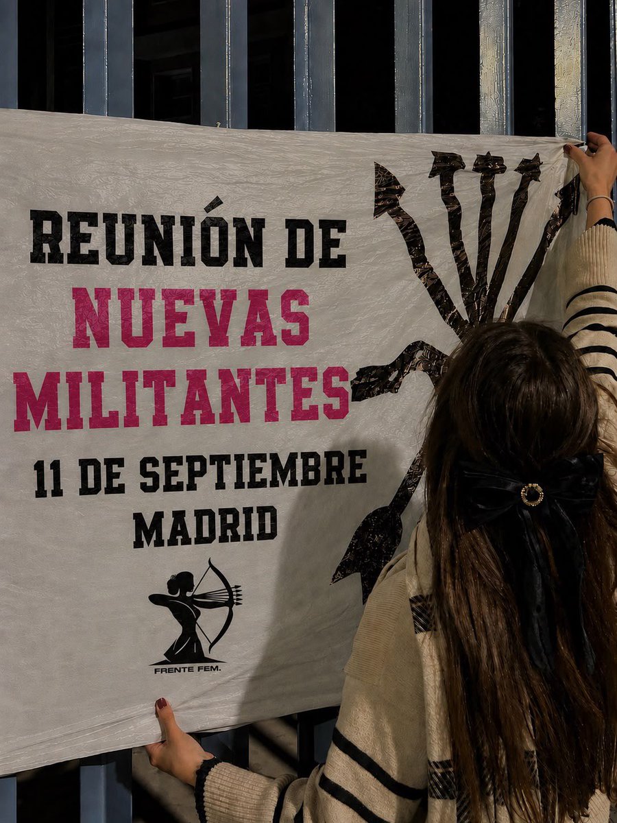 Frentefem_jfe's tweet photo. Reunión de nuevas militantes
📍Madrid, 11 de septiembre 
⏰19 H
¡CONTACTA POR PRIVADO PARA ASISTIR! https://t.co/x0QKL1jUUr