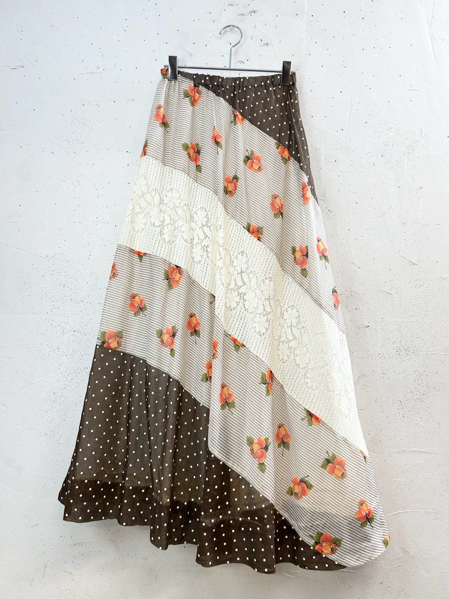 GROG_Vintage's tweet photo. 週末入荷アイテム続々です🔥
◎'70s Chessa Davis✖️3❤️
※こちらの商品は8月22日の入荷アイテムとなります。お問い合わせやウェブショップ掲載は8月25日より承ります。
#groggrog #vintage #古着 #古着コーデ #高円寺 https://t.co/345CszW6xO