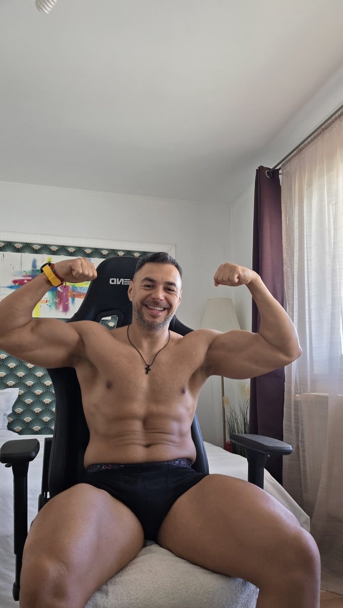KingMnu28's tweet photo. The more you send the more i laugh ,anyway money in the right pocket! My Alpha muslces lower you and get you weak as fuck  .. my new m4 has to come ,so go and work for it 
Whos ready to fund all thr amount left? https://t.co/pE4J1NLyXG https://t.co/C9nf1RsZFe