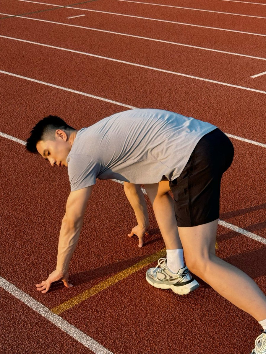 jacol_hardy's tweet photo. Chased my comfort zone today and nailed that 5K sprint I thought was impossible – growth hits when you dare to push past what feels safe https://t.co/mQkW6XyF9h