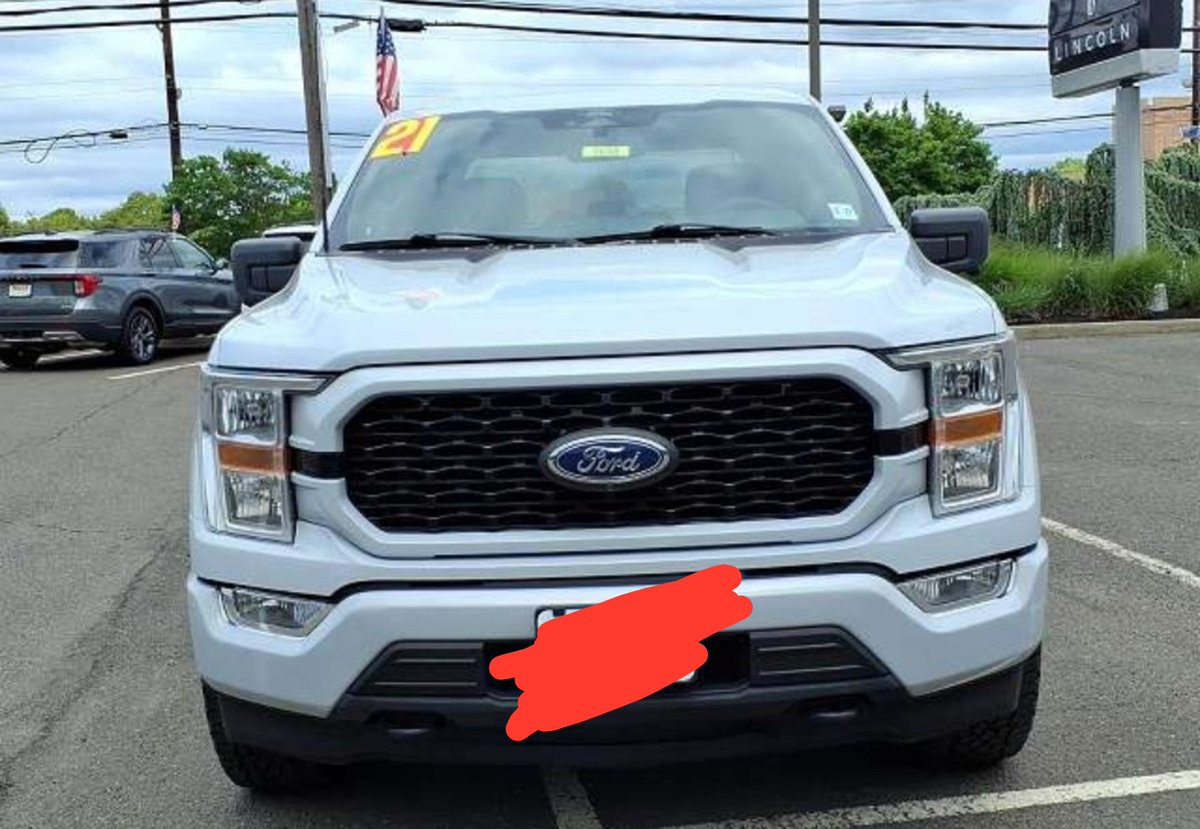 jessica_wolfson's tweet photo. 2021 Ford F-150 XL
Price: $26,750
Body style: Pickup 
Drive type: 4WD
Engine: 6 cyl
Interior color: Black
Fuel: Gasoline 
Exterior color: White 
Milage: 75.9k mi 
Transmission: Automatic https://t.co/wJTA6SUdqy