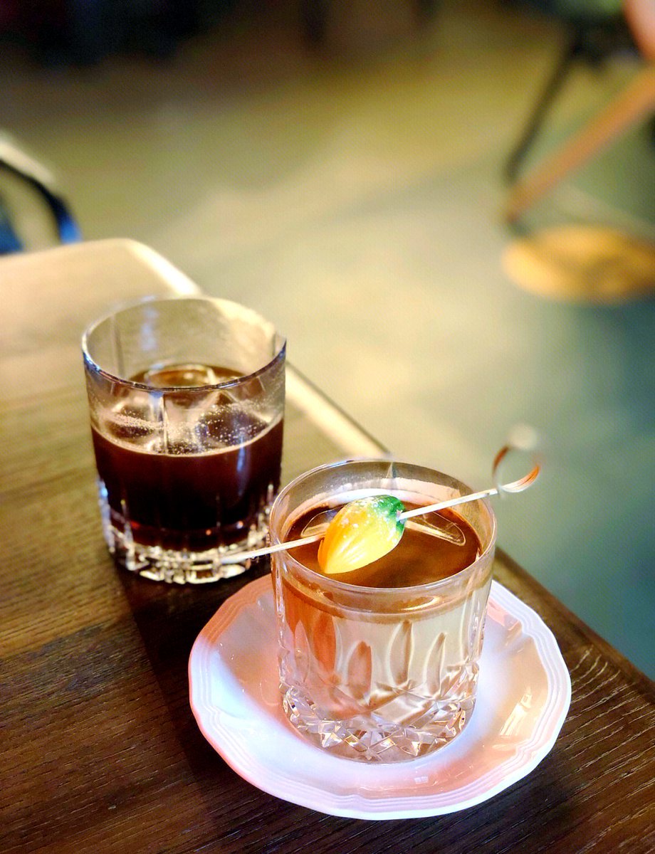 tyler05191's tweet photo. En la oficina, el compaero dejó un café que parecía negro, pero al probarlo era chocolate. Todos nos reímos durante cinco minutos. https://t.co/fUlQuKYRKj