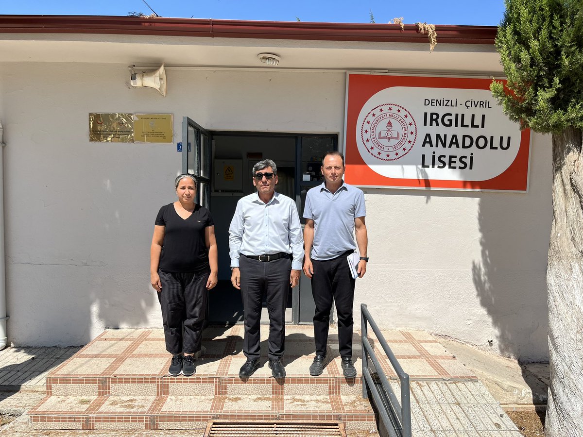 civrilmem's tweet photo. 2026-2027 Eğitim-Öğretim yılı öncesinde, öğrencilerimize daha nitelikli, bütüncül ve değer odaklı bir öğrenme ortamı sunmak amacıyla hazırlık çalışmaları kapsamında İlçe Millî Eğitim Müdürümüz Dr. Mehmet GÖK ve Şube Müdürümüz Zeki KERİM Irgıllı Anadolu Lisesini ziyaret etti https://t.co/9tjPDeaJlE