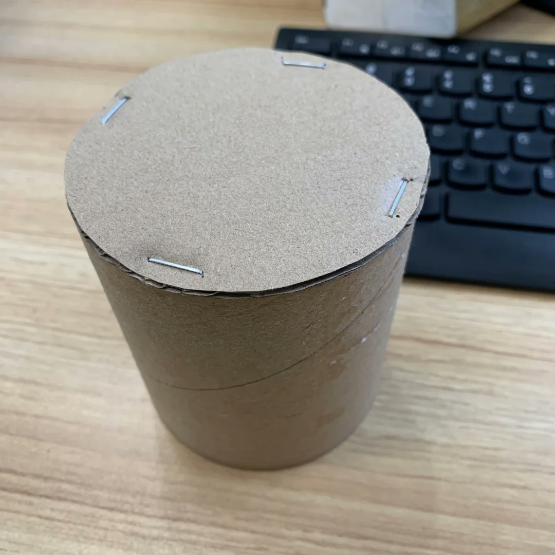 KnowlesCedric's tweet photo. Turn an old mason jar into a cute pen holder with just some rope and glue—super easy, zero-waste hack for your desk!， https://t.co/OMDsRnfPnz
