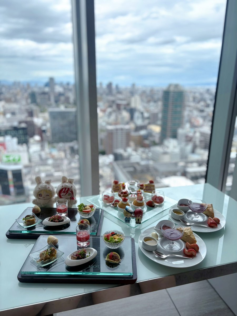 _usagisan72's tweet photo. 𖤐 大阪マリオット都ホテル

この季節にいちご食べれて幸せだった🍓♡
めちゃくちゃボリューミーで満足度UPでした⤴️💛♥️ https://t.co/yBVrAGZyOE