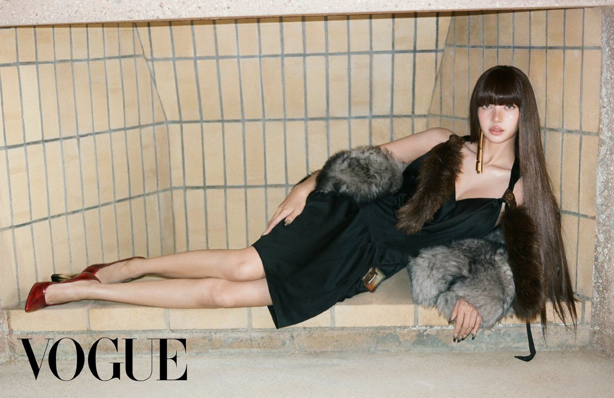 PopBase's tweet photo. LISA stuns for Vogue Korea. https://t.co/e8c5SJudjc