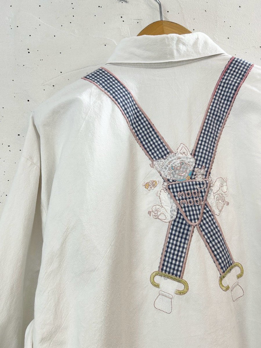 GROG_Vintage's tweet photo. ◎'80sアスレチックT❤️1987,1,2🗓️
◎サスペンダー刺繍のシャツ🐈猫可愛い❤️
※こちらの商品は8月22日の入荷アイテムとなります。お問い合わせやウェブショップ掲載は8月25日より承ります。
#groggrog #vintage #古着 #古着コーデ #高円寺 https://t.co/vGYGEgFOfA