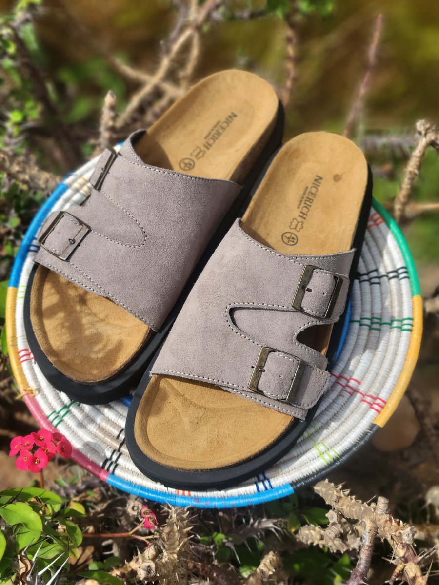OriginalPeejay's tweet photo. Walk Easy Smile Greatly
That's what we give out.
The @PeejayOriginals Easy slide cock sole.
Price 29k only
Location: Jos Plateau State
#proudlymadeinjos #peejayoriginals #peejayfootwears #birkenstock #shoemaker #madeinjos https://t.co/VBMfdkNSAw