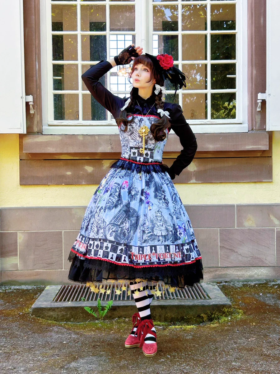 きゃりー様 HQKCFVcbwAASwYO?format=webp&