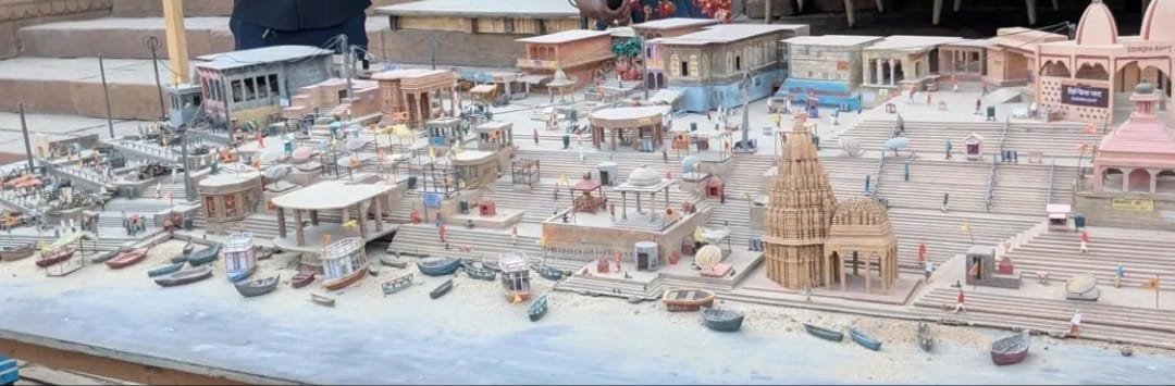 Massmbbeats_'s tweet photo. A Massive Battle Sequence Featuring SUPER⭐MAHESH Alongside Thousands Of Junior Artists Was Filmed In Hyd..

#VARANASI #MaheshBabu @urstrulyMahesh https://t.co/EPRffWmb04