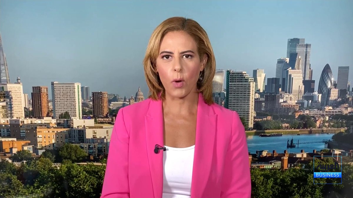 مراسلة العربية كارينا كامل: الخزانة الأميركية ضاعفت مشترياتها من السندات طويلة الأجل إلى 4 مليارات دولار لكل عملية لكبح العوائد. مخاوف التضخم وارتفاع أسعار النفط طغت على الأسواق الأوروبية، متسببة في تراجع الأسهم وتبدد مكاسبها. مؤشر أسعار المنتجين قفز في ألمانيا إلى 3% مسجلاً أسرع نمو في 3 سنوات بسبب تكاليف الطاقة والبضائع الأسواق العربية _Business لمزيد من التحليلات وأخبار الاقتصاد.. تابعوا "العربية Business" مباشرة على يوتيوب 