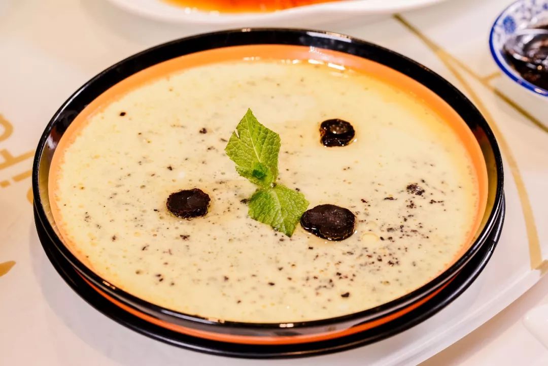fairest_bangtan's tweet photo. Just found the coziest hidden bistro in town! Their truffle mushroom risotto is creamy, umami-packed, and perfectly al dente—10/10 would come back for seconds.  #LocalFoodGem https://t.co/TMr7PNe0gK