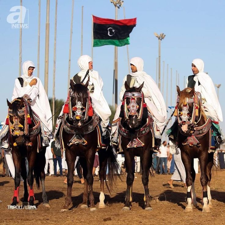 SafaaAlMasrat's tweet photo. ما فيش أجمل من طلّة الفرسان باللبسة التراثية العريقة ��🇾❤️ تفاصيل صغيرة تعود بينا للزمن الجميل وأمجاد ديارنا الدافئة ✨
#ليبيا #تراث_ليبيا #لباس_ليبي #عادات_وتقاليد #ليبيا_زمان https://t.co/RxexXOznYc