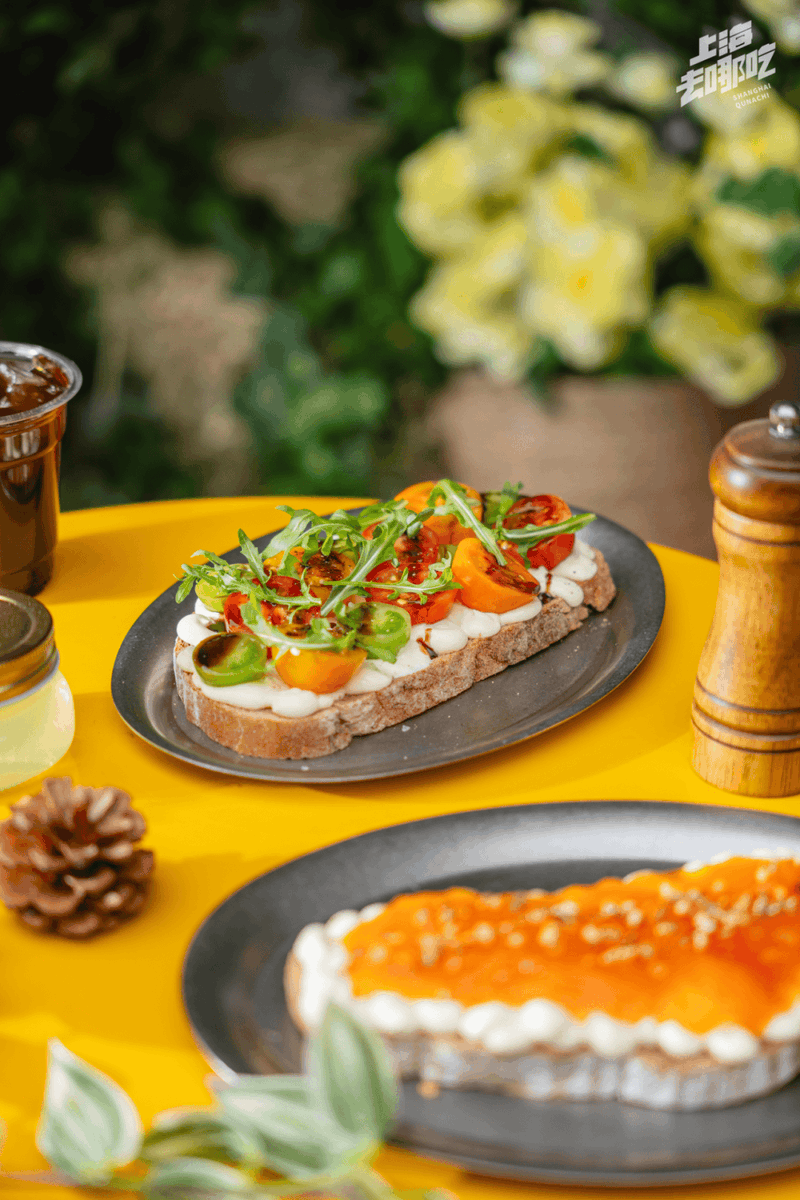 roIKxJjTV104ZpF's tweet photo. Esta semana los ingredientes frescos están en oferta: tomates maduros, espinacas orgánicas y queso fresco. No te los pierdas, son ideales para comidas ligeras y sabrosas!， https://t.co/GaK91FbzaS