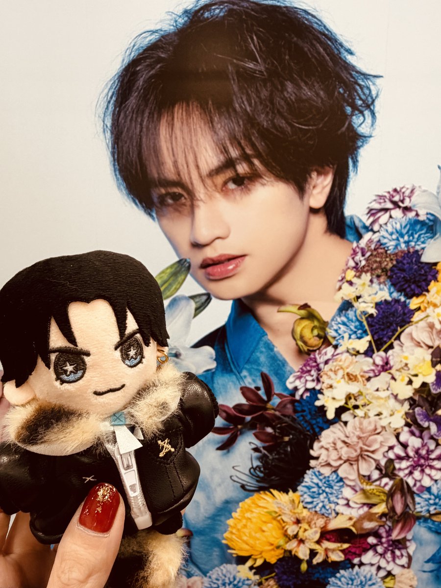 NiroKasio's tweet photo. 予約してるケンティーのCDお迎えしに行ったら、おっきなケンティーいてニコニコだった☺️

ぬいスペもあって楽しかった！

ありがとうナゴパルのタワレコさん https://t.co/vN2SD0Jeji