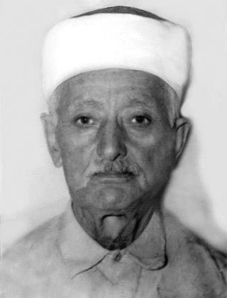 mkorpe32's tweet photo. Kalemlerin durduğu, dillerin sustuğu
ellerin bağlandığı bir zamanda
Kalemiyle;
* 9 tevafuklu Kur’ân yazan
* 130 risaleyi defalarca yazıp neşreden

Lisanıyla;
* Hakkı cihana haykıran

Üstadlığı ile;
* İstikametli binler talebe yetiştiren
Seyyid Hüsrev Efendiye sonsuz rahmet olsun https://t.co/S9M2EoMmOe